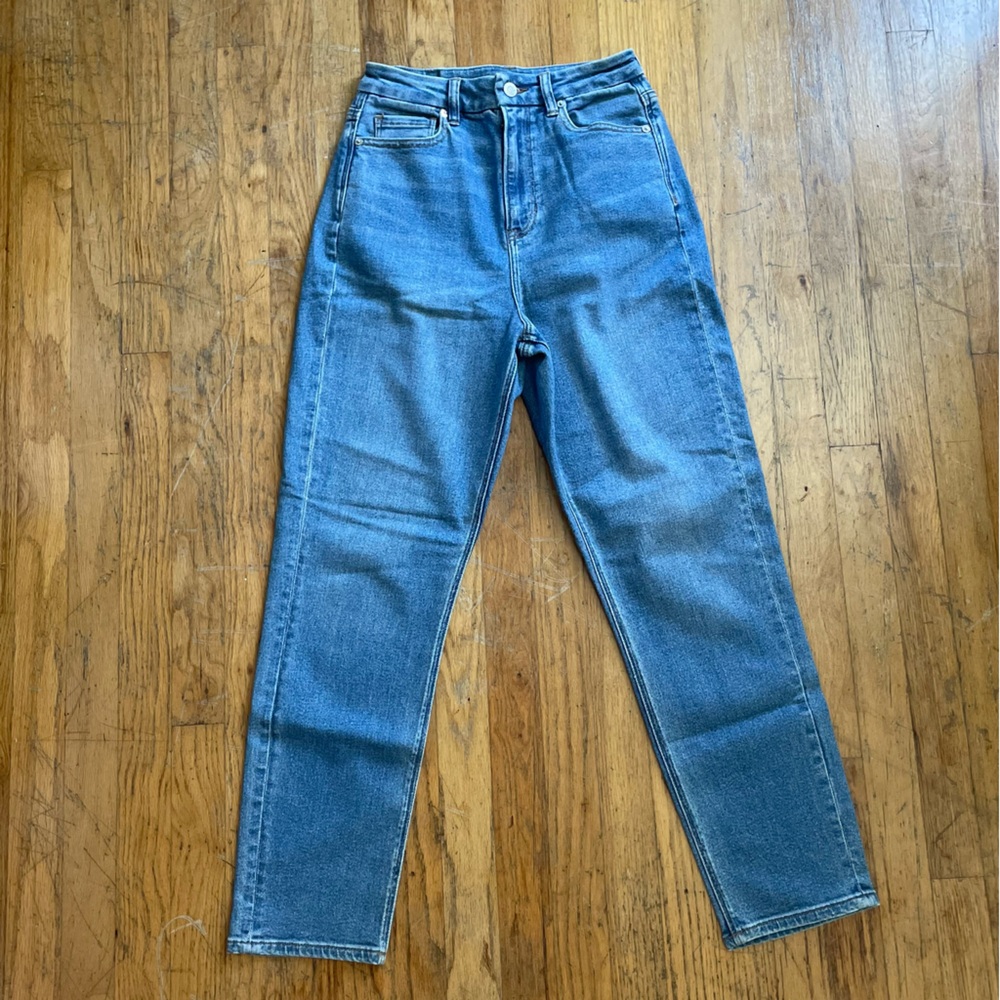 American Eagle Curvy Mom Jeans Sz 4